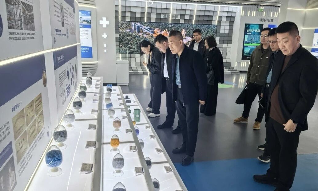 深挖提质增效潜能 对标铸造升级新优势——南宫app集团部分职能部室赴山东鲁泰控股集团开展对标交流运动1