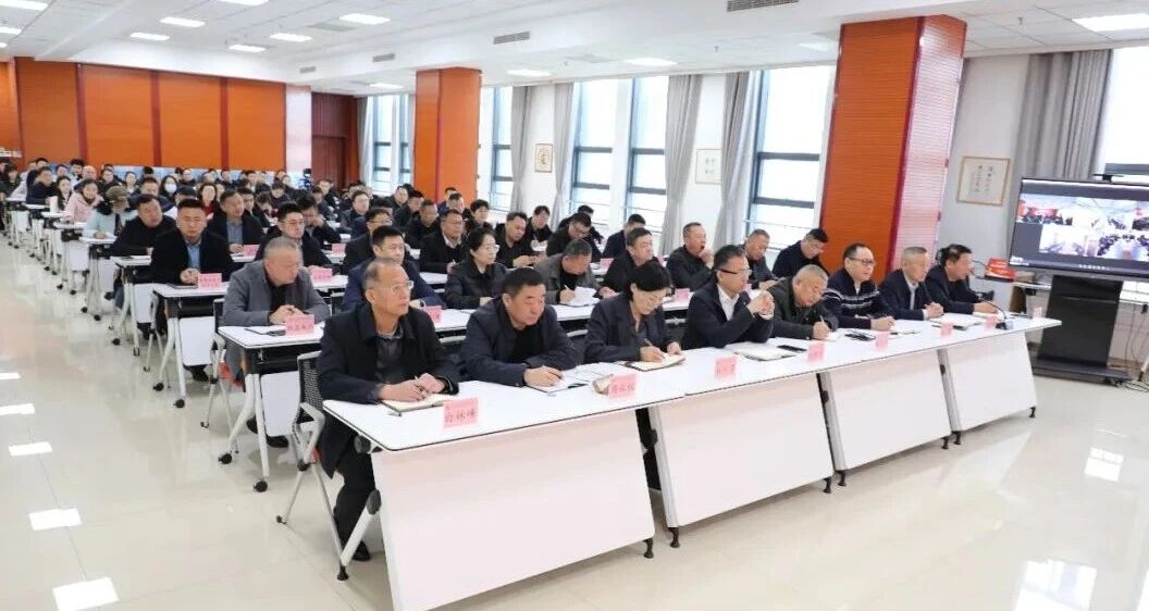 凝心聚力抓清静 收心归位启新程——南宫app集团召开2026年春节开工第一课2