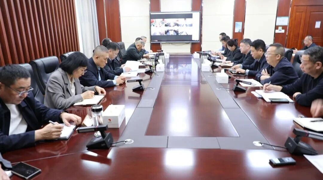 “五抓五树”强基本，，，，，，，，“对标提升”筑防地——南宫app集团召开第二季度清静事情聚会暨四月份总司理清静办公会1